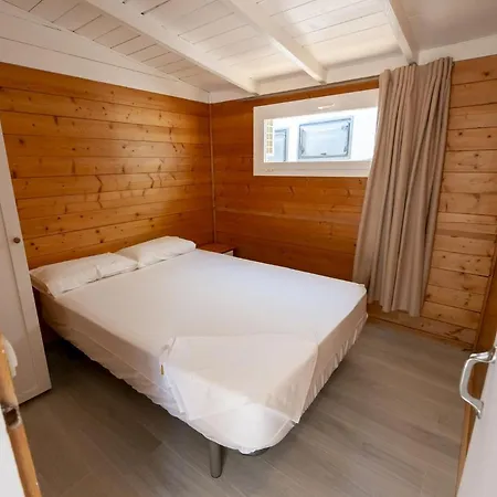 约卡马尔露营酒店 营地 罗萨斯