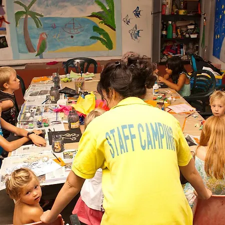 مكان تخييم Camping Joncar Mar *