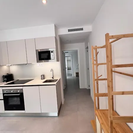 约卡马尔露营酒店 *