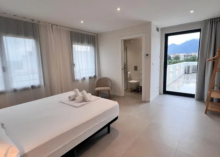 约卡马尔露营酒店 罗萨斯