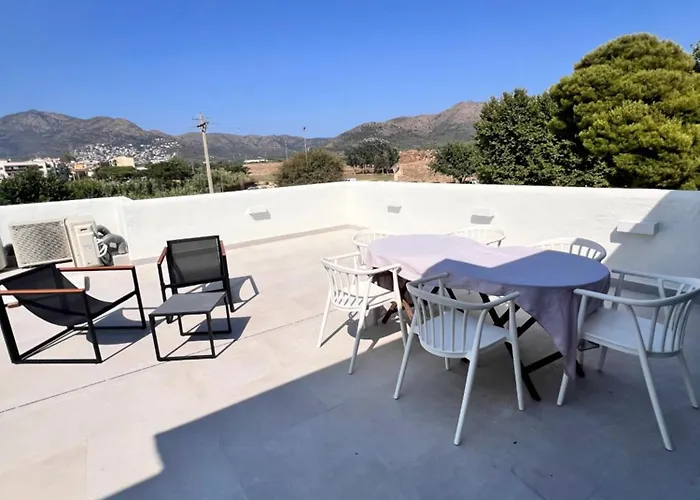 约卡马尔露营酒店