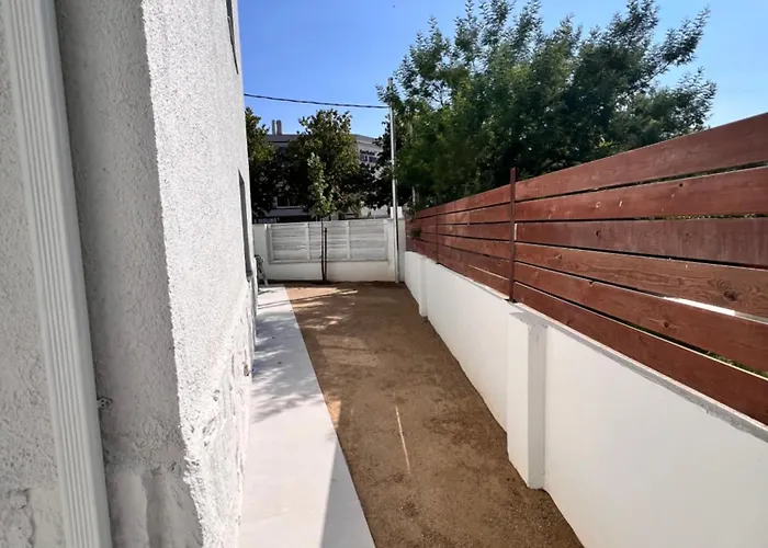 约卡马尔露营酒店