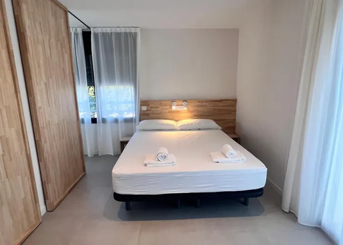 约卡马尔露营酒店 * 罗萨斯