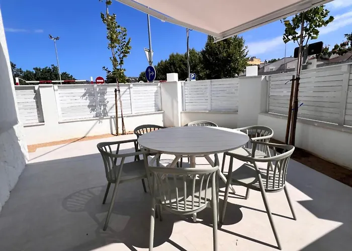 约卡马尔露营酒店 营地 罗萨斯