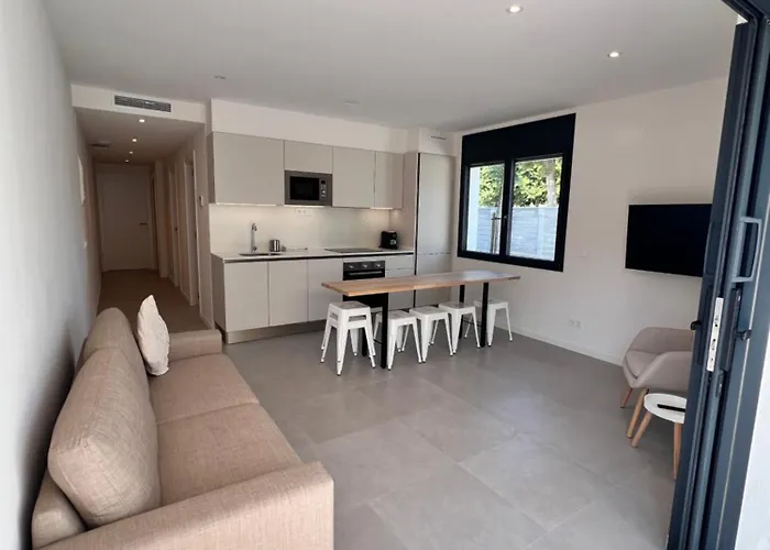 约卡马尔露营酒店